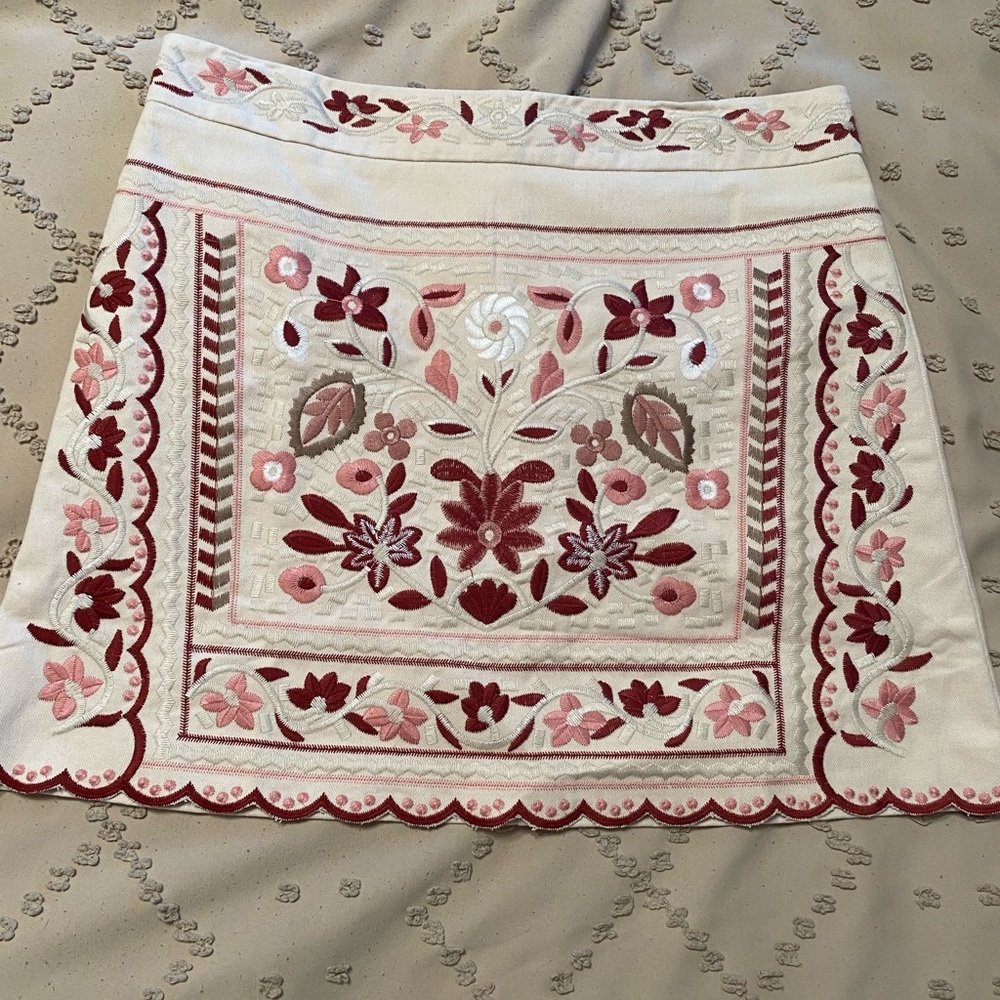 NWOT embroidered Jacquie The Label skirt